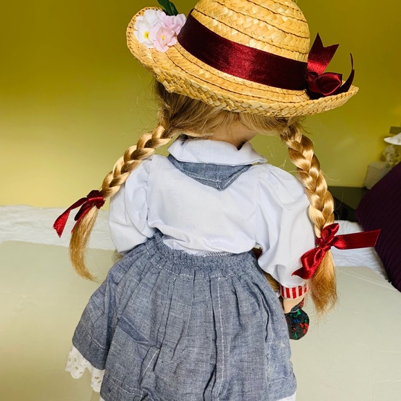 Collectible 17” Porcelain Doll Blond Girl & Blue Eyes Hat Baby Doll & Puppy Toy - Picture 4 of 8